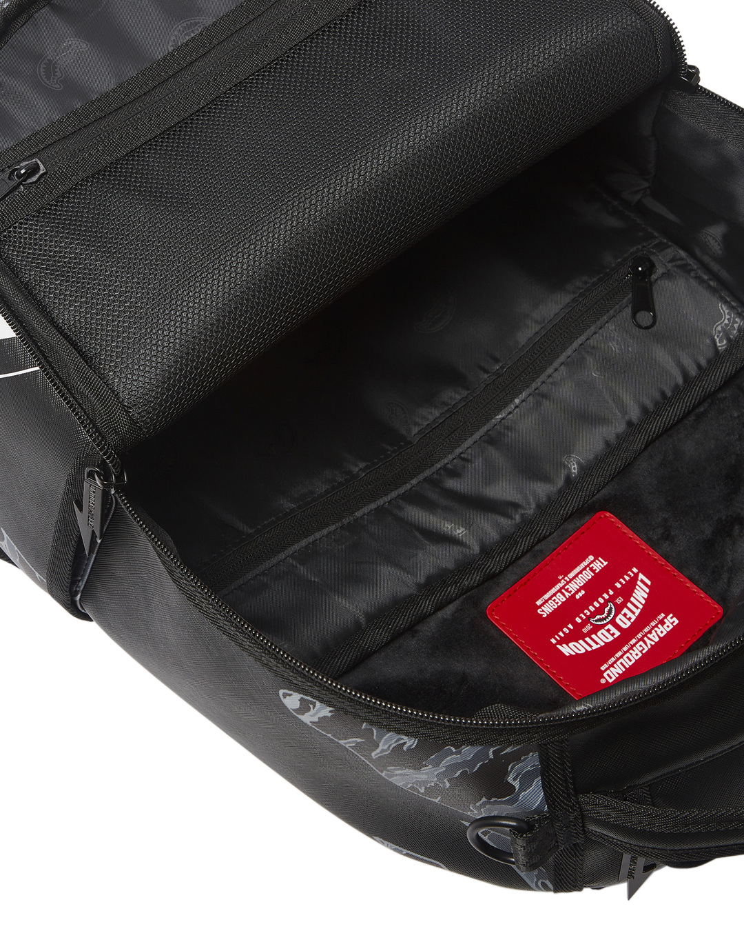 DAZED AND SHARK BACKPACK (DLXV)