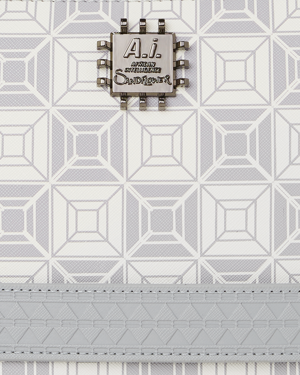 A.I.8 AFRICAN INTELLIGENCE BOOKED & BUSY CROSSOVER CLUTCH