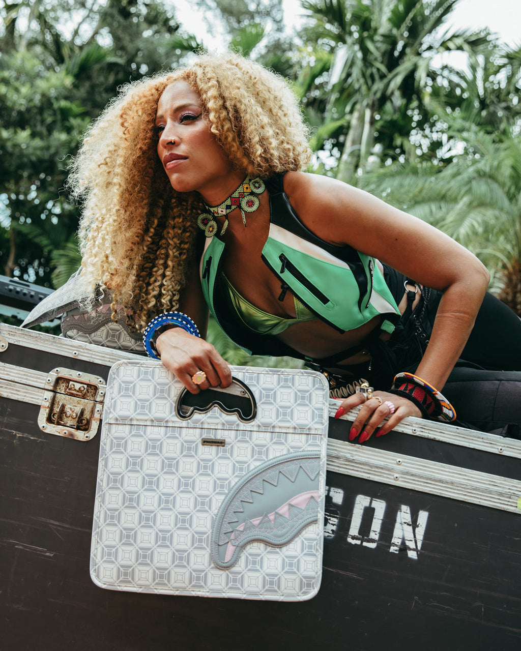 A.I.8 AFRICAN INTELLIGENCE BOOKED & BUSY CITY SAVVY HANDBAG