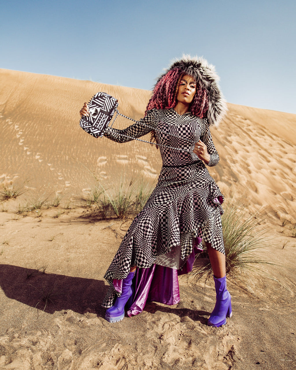 A.I.8 AFRICAN INTELLIGENCE - ORIGIN STORY SHARK HANDBAG