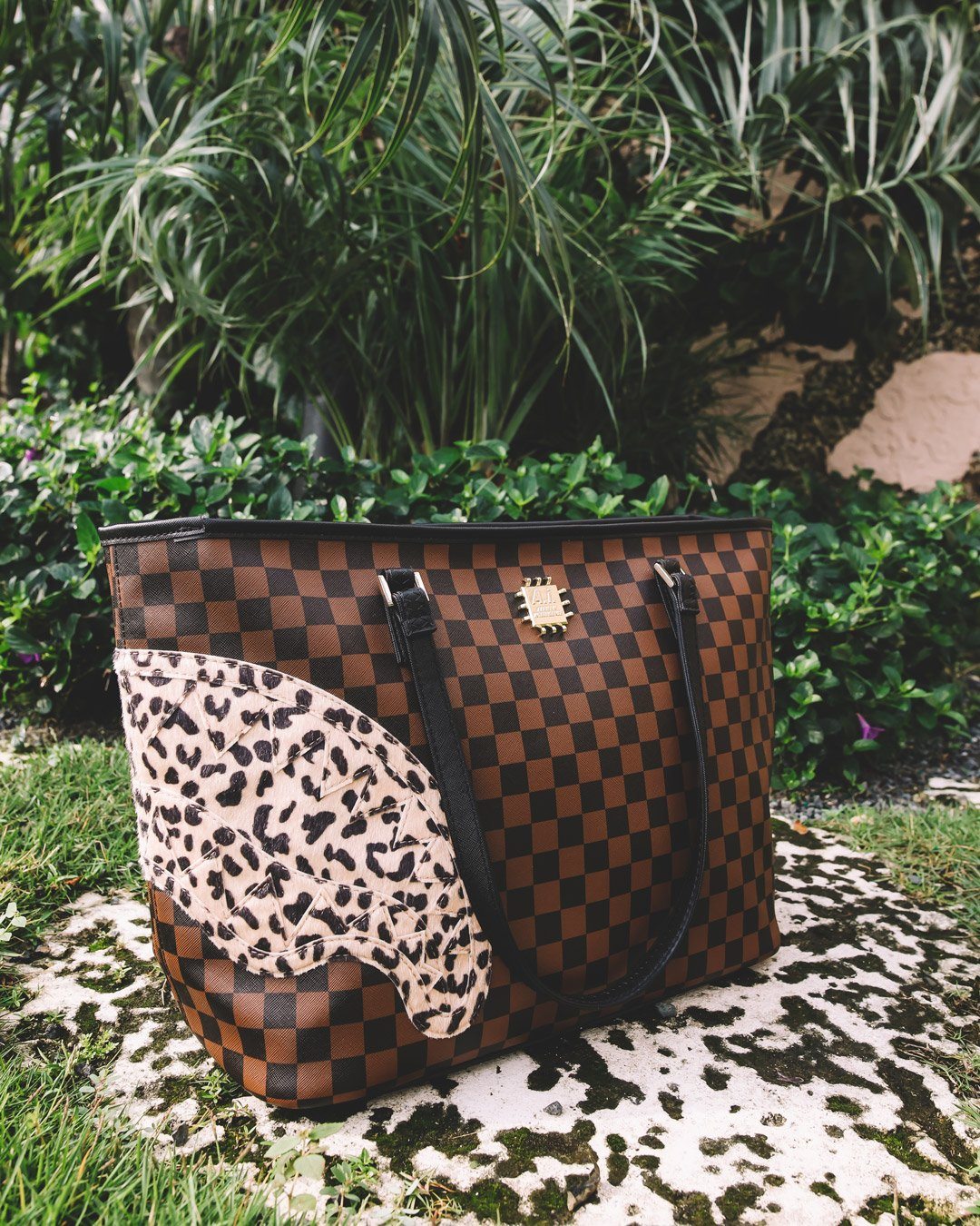 A.i.3 THE LEGACY TOTE