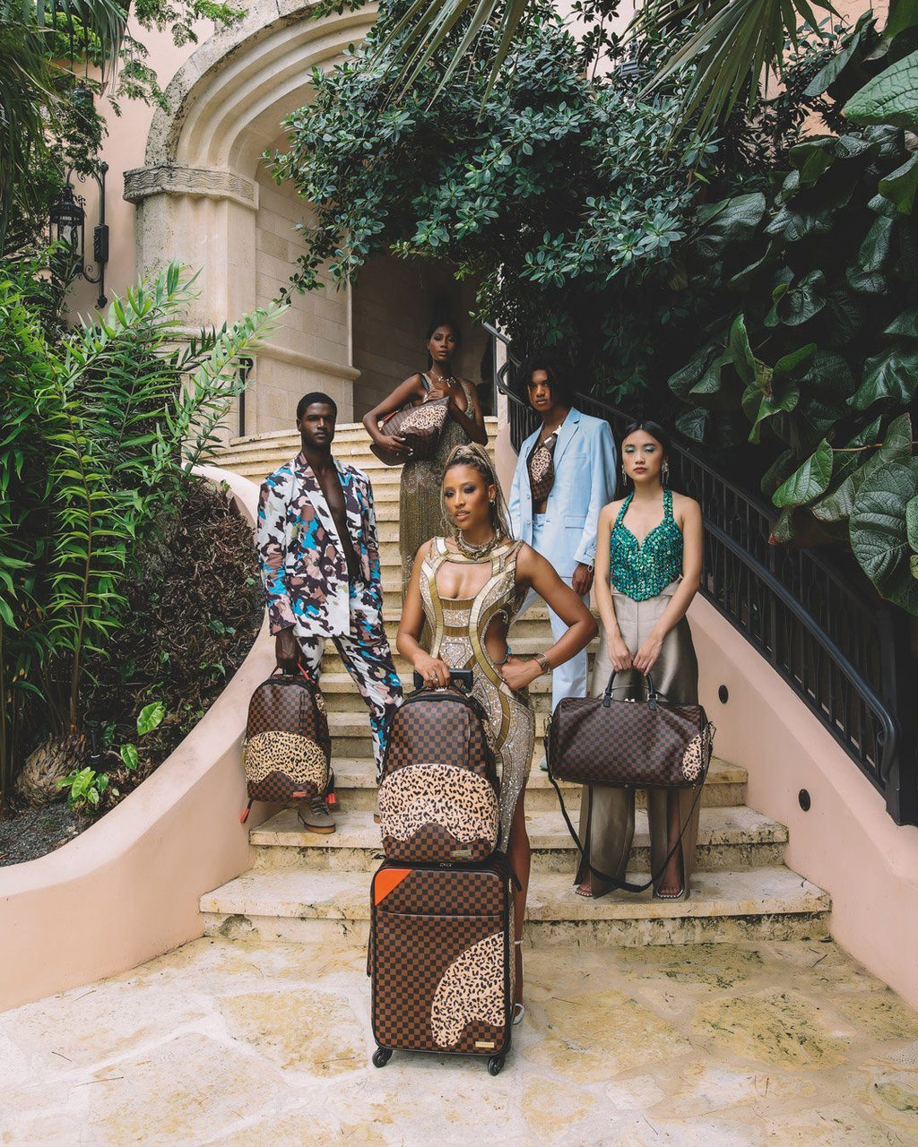 A.i.3 THE LEGACY TOTE