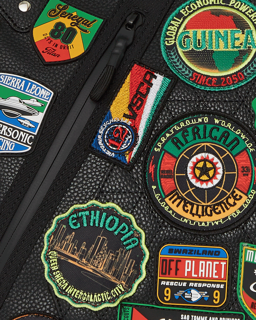 A.I. THE 54 (PATCHES OF AFRICA) CARGO TOTE