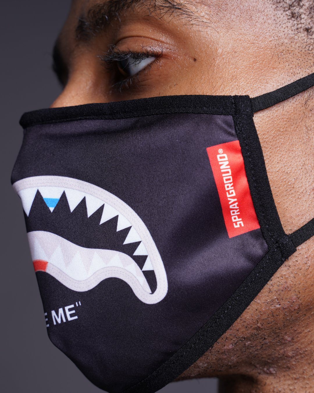 BITE ME SHARK (BLK) POLYESTER FACE MASK