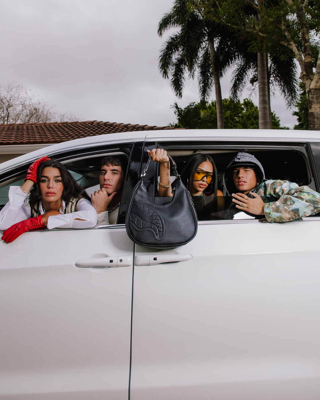 CHECKPOINT ROYALE VICE SHOULDER BAG